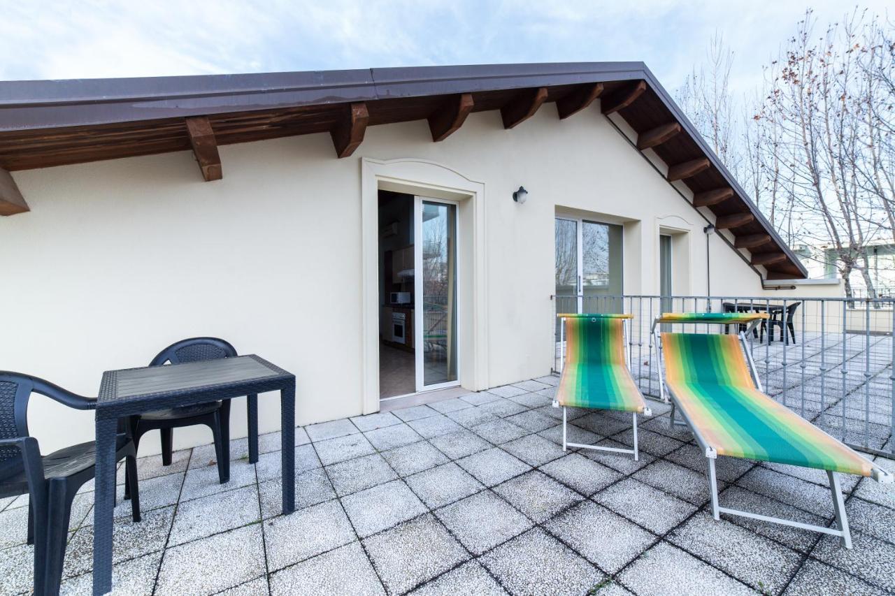 Residenza Melucci Aparthotel Rimini Exterior photo